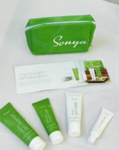 روتین پوستی حرفه‌ای با پک سونیا Forever